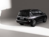 Infiniti QX80 Limited (2015) - picture 2 of 4