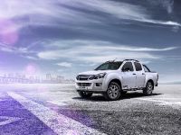 Isuzu D-Max Blade (2015) - picture 1 of 2