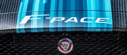 Jaguar F-PACE Prototype (2015) - picture 4 of 5