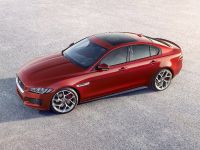 Jaguar XE (2015) - picture 1 of 4