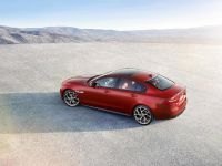 Jaguar XE (2015) - picture 2 of 4