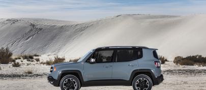 Jeep Renegade (2015) - picture 7 of 22