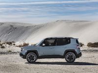 Jeep Renegade (2015) - picture 7 of 22