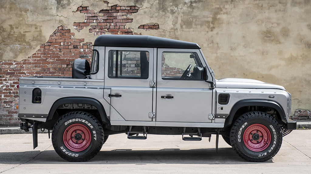 Kahn Land Rover Defender 110 Double Cab Pick Up