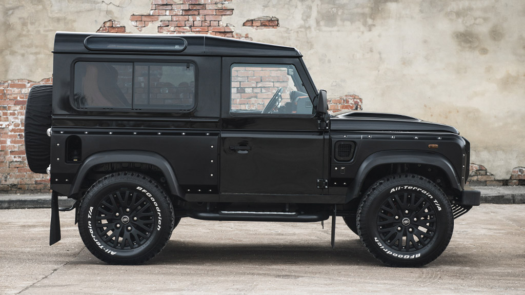 Kahn Land Rover Defender Chelsea Wide Track Edition