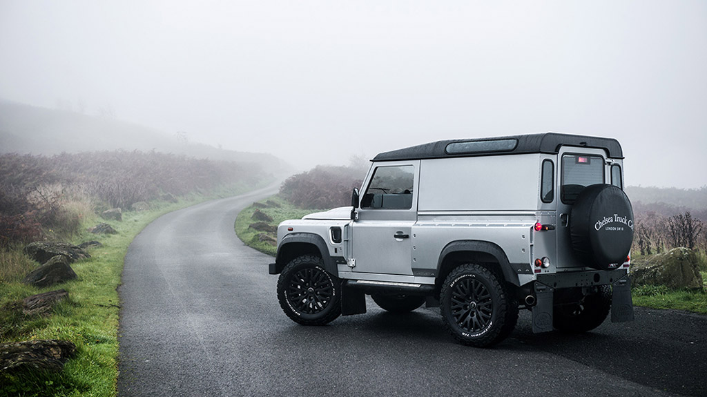 Kahn Land Rover Defender Hard Top Chelsea Wide Track