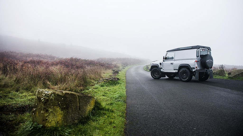 Kahn Land Rover Defender Hard Top Chelsea Wide Track