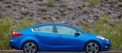 Kia Forte (2015) - picture 12 of 28