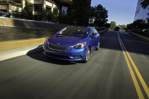 Kia Forte (2015) - picture 1 of 28