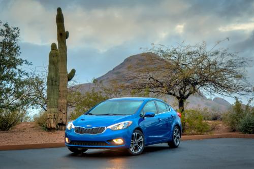Kia Forte (2015) - picture 8 of 28