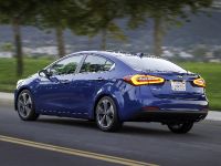 Kia Forte (2015) - picture 13 of 28