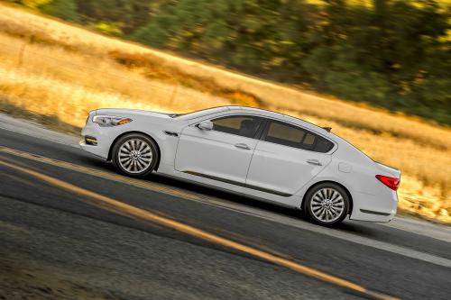Kia K900 (2015) - picture 8 of 16
