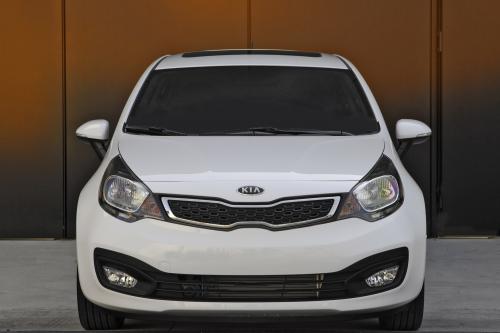Kia Rio Sedan (2015) - picture 1 of 4