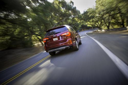 Kia Sorento (2015) - picture 9 of 22
