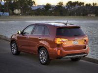 Kia Sorento (2015) - picture 8 of 22