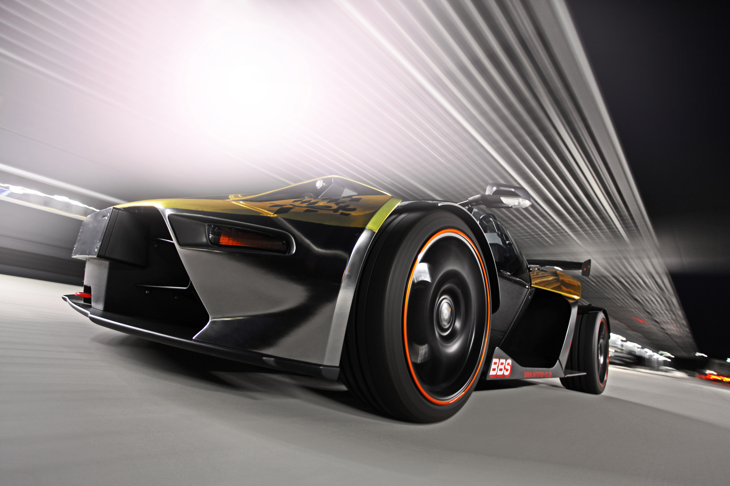 KTM X-Bow GT Dubai-Gold-Edition by Wimmer Rennsporttechnik