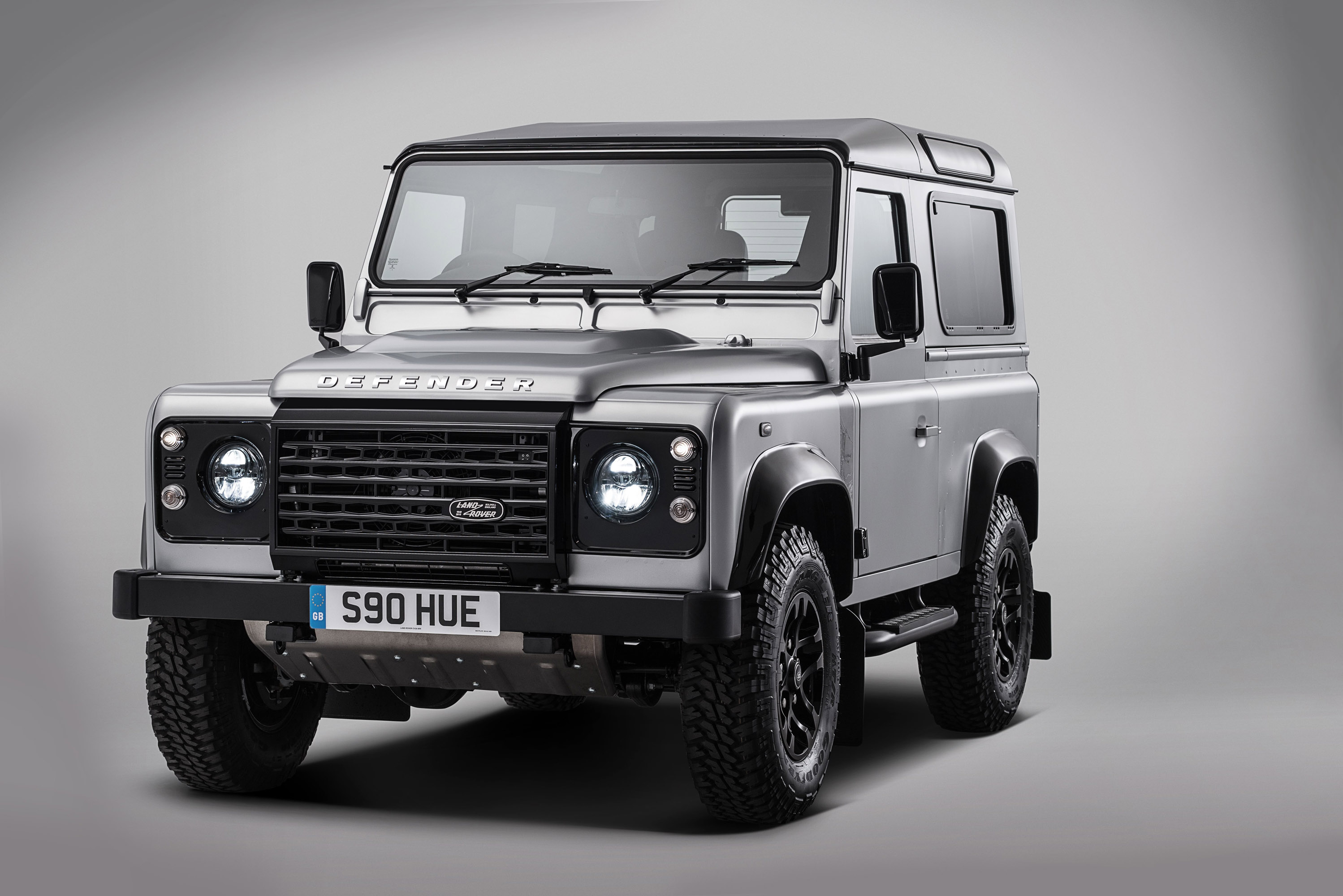 Land Rover Defender 2,000,000