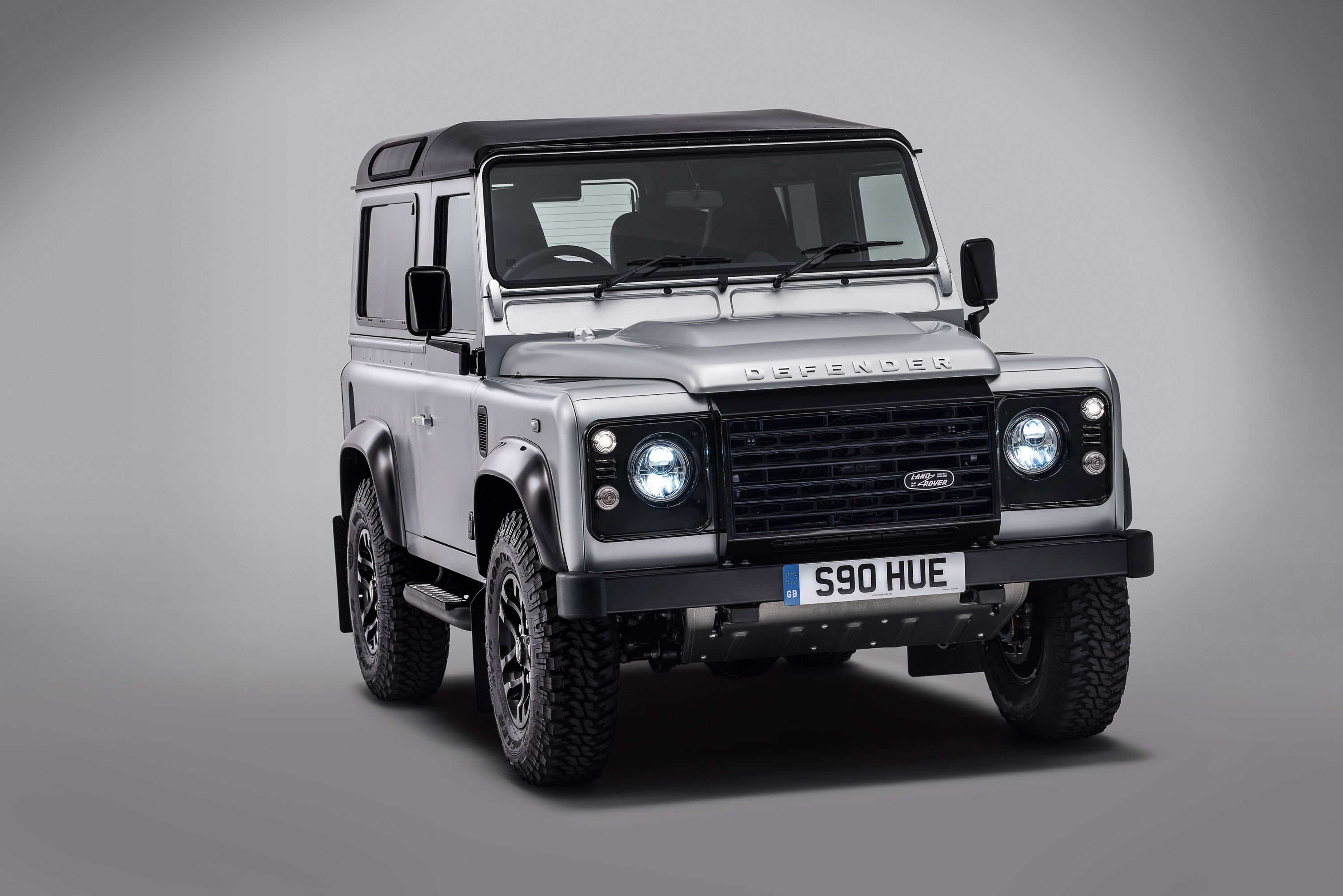 Land Rover Defender 2,000,000