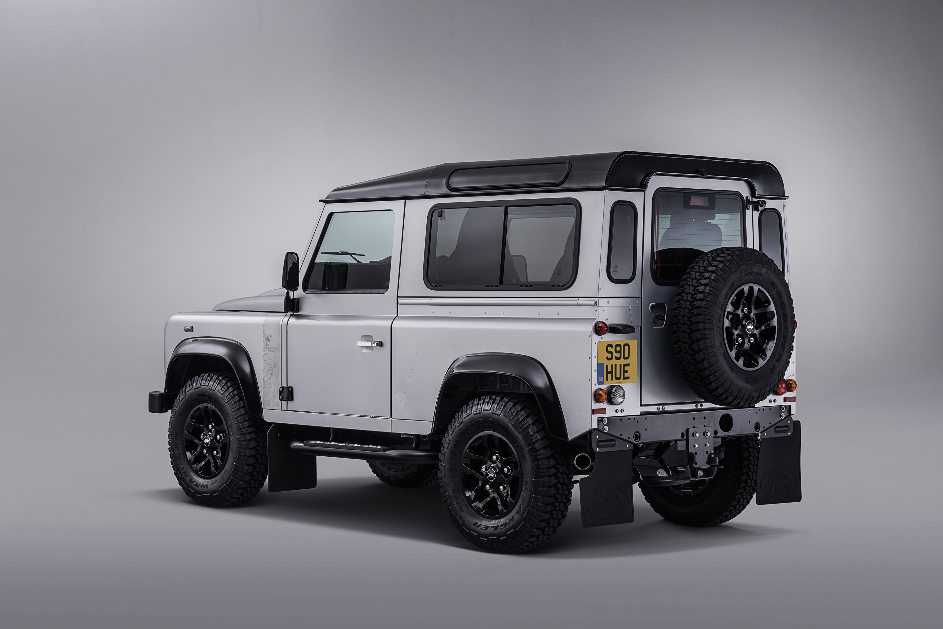 Land Rover Defender 2,000,000