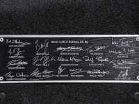 Land Rover Defender 2,000,000 (2015) - picture 13 of 16