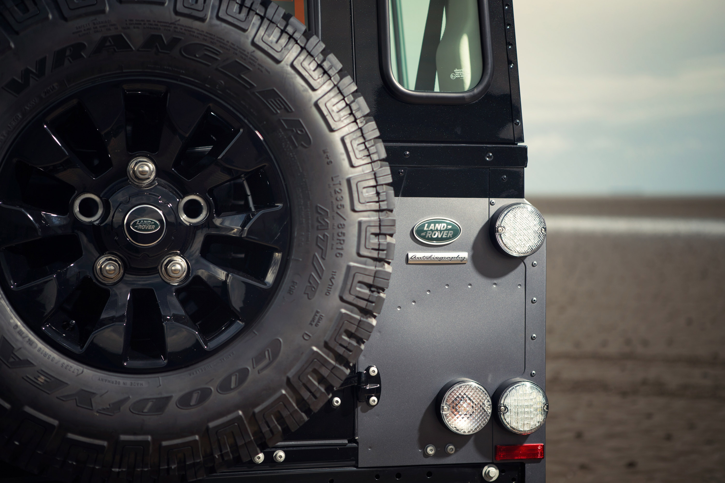 Land Rover Defender Autobiography