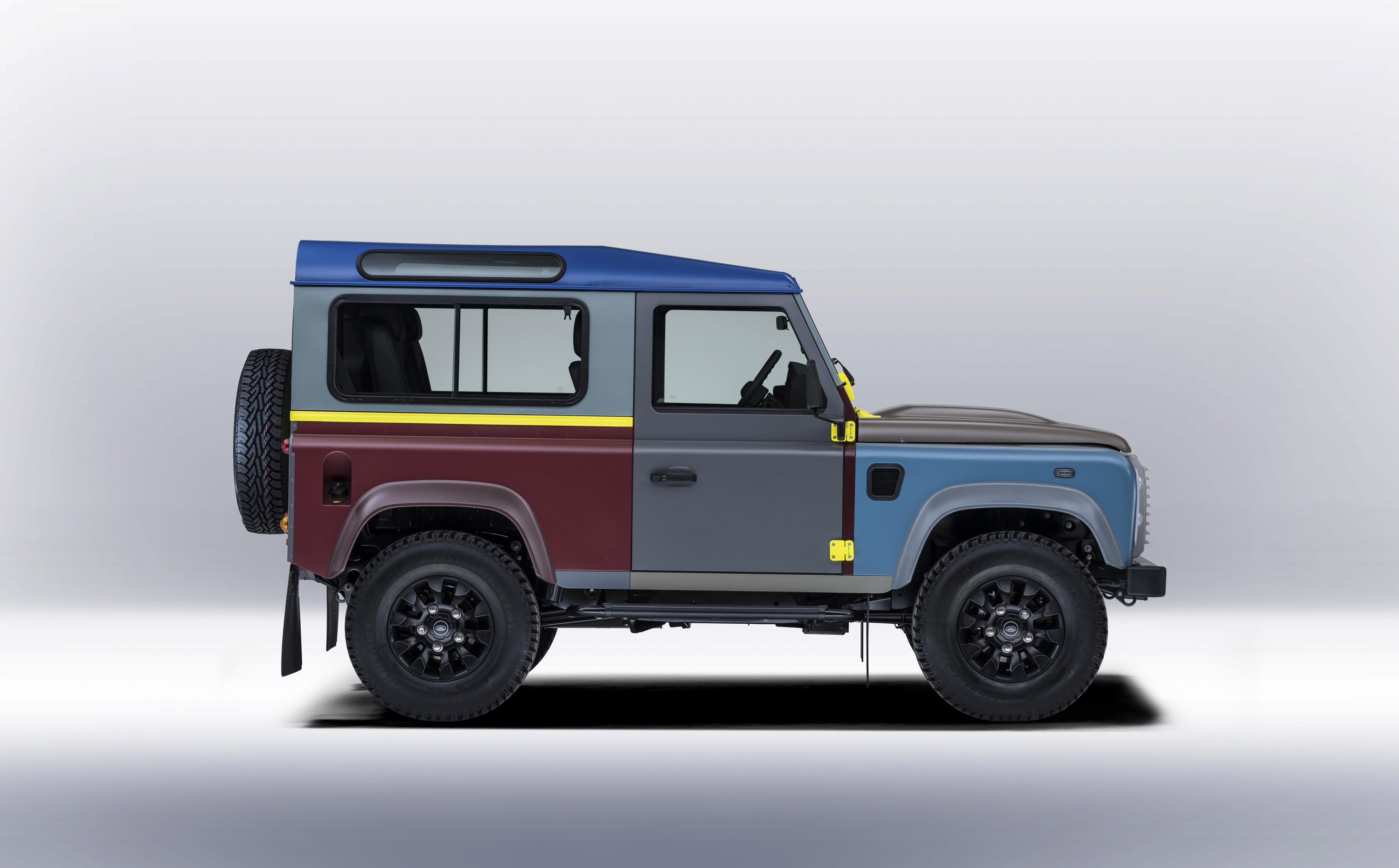 Land Rover Defender Paul Smith Special Edition