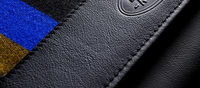 Land Rover Defender Paul Smith Special Edition (2015) - picture 12 of 21