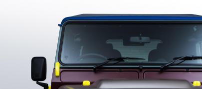 Land Rover Defender Paul Smith Special Edition (2015) - picture 15 of 21