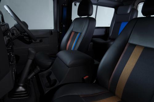 Land Rover Defender Paul Smith Special Edition (2015) - picture 8 of 21