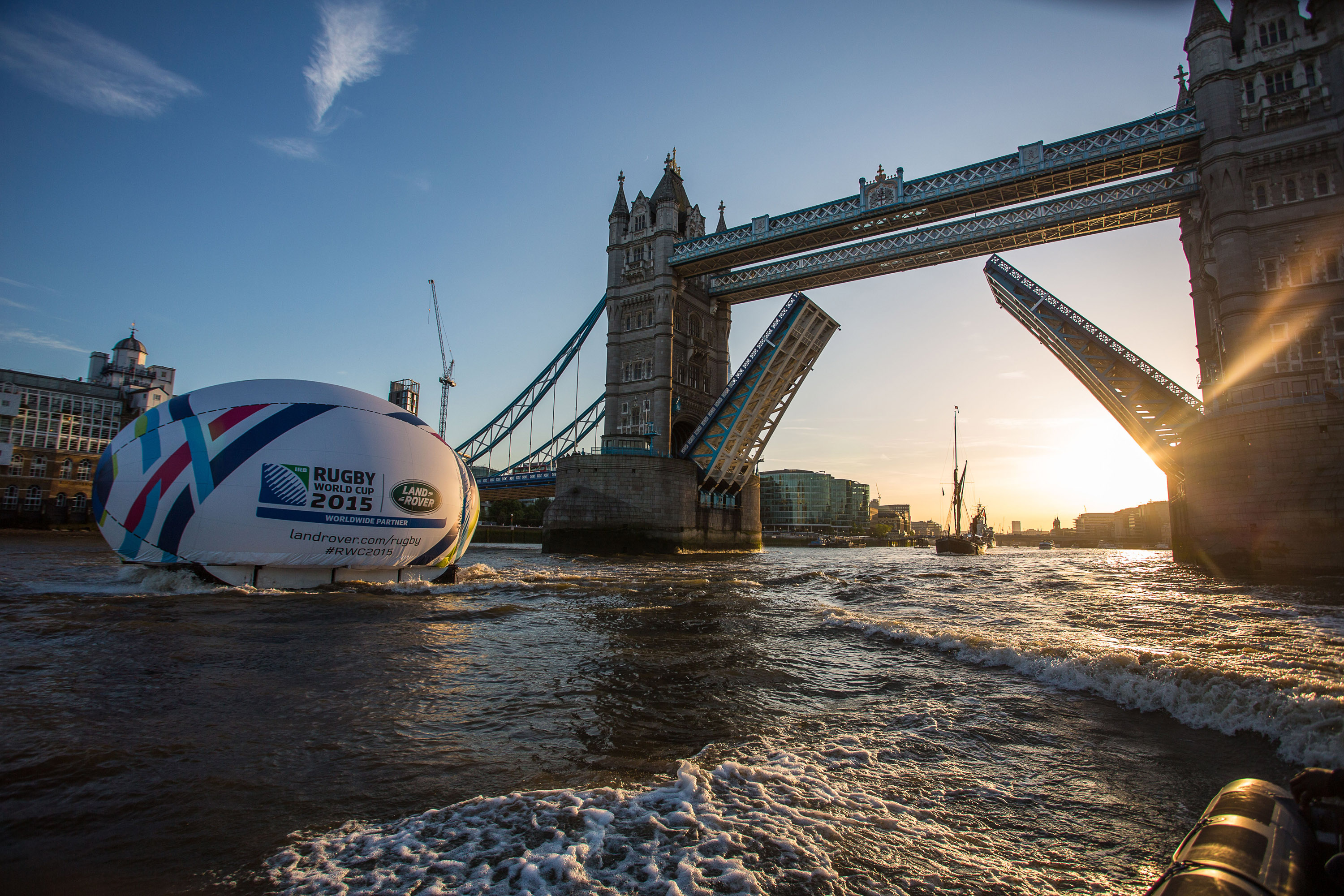 Land Rover Rugby World Cup Defender