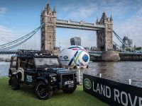 Land Rover Rugby World Cup Defender (2015) - picture 8 of 22