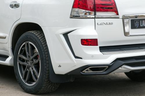 Larte Lexus LX570 White Alligator (2015) - picture 8 of 9