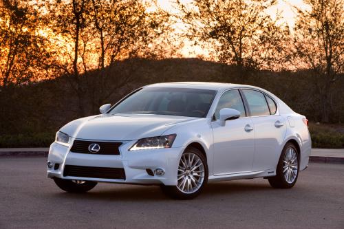 Lexus GS 450h (2015) - picture 1 of 20