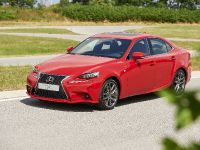Lexus IS 200t (2015) - picture 2 of 5