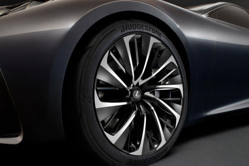 Lexus LF-FC Concept (2015) - picture 16 of 20