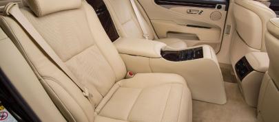 Lexus LS (2015) - picture 7 of 31