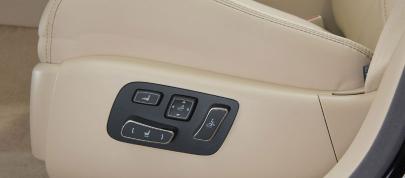 Lexus LS (2015) - picture 20 of 31