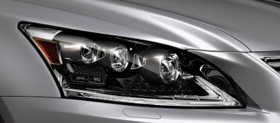 Lexus LS (2015) - picture 28 of 31