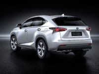 Lexus NX 300h (2015) - picture 3 of 5