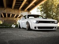 Liberty Walk Dodge Challenger Hellcat (2015) - picture 2 of 10