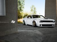 Liberty Walk Dodge Challenger Hellcat (2015) - picture 3 of 10