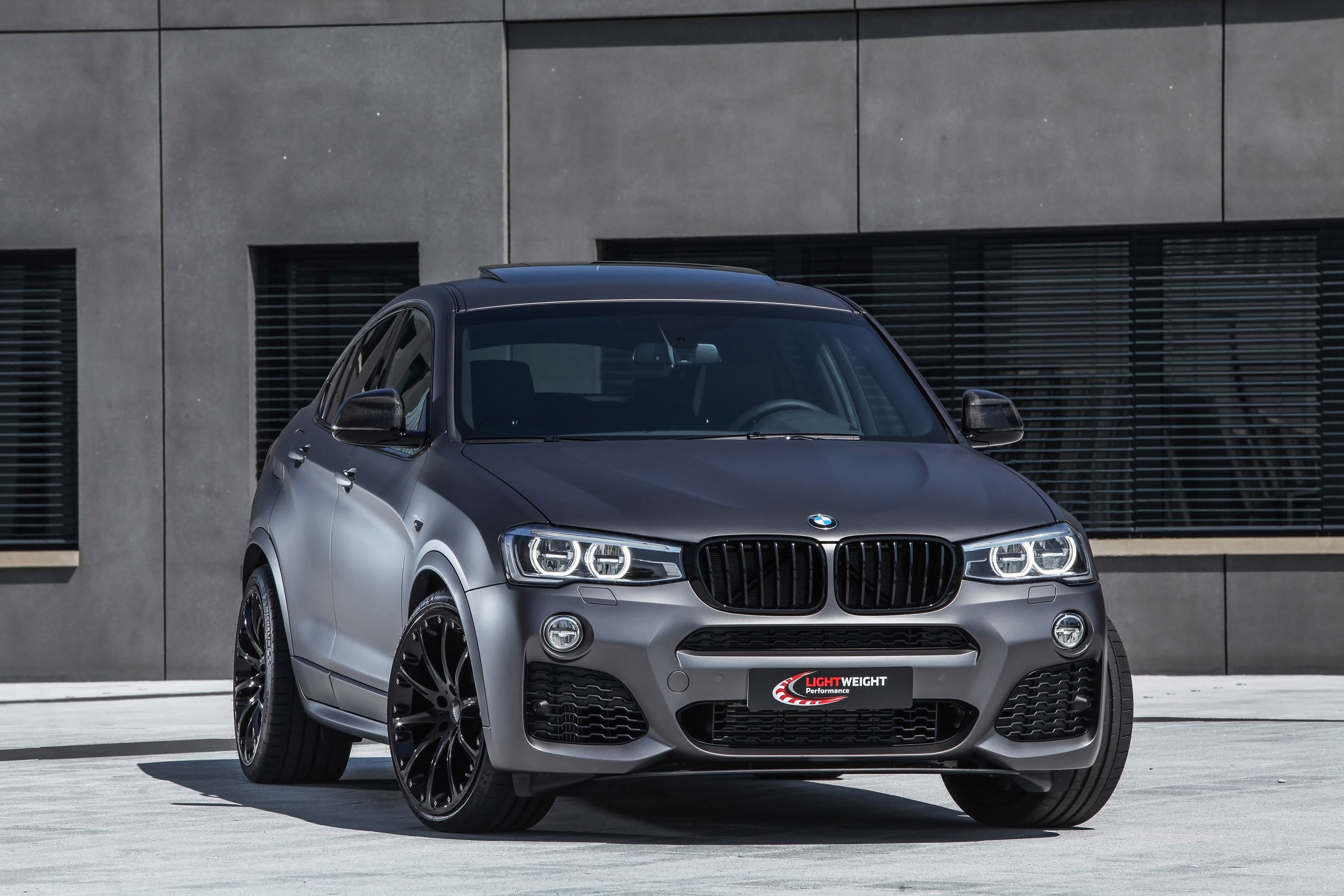 LIGHTWEIGHT BMW X4