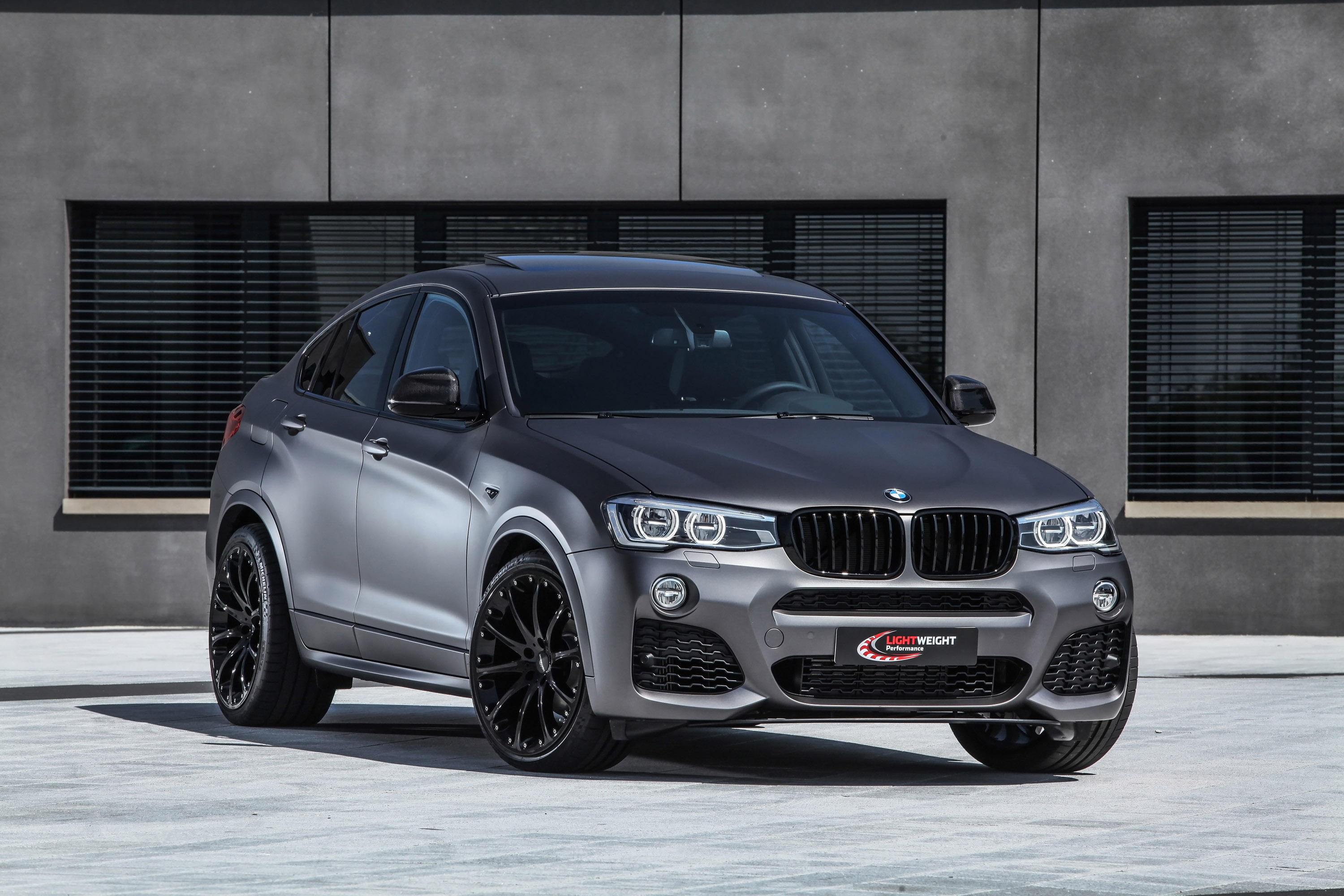 LIGHTWEIGHT BMW X4