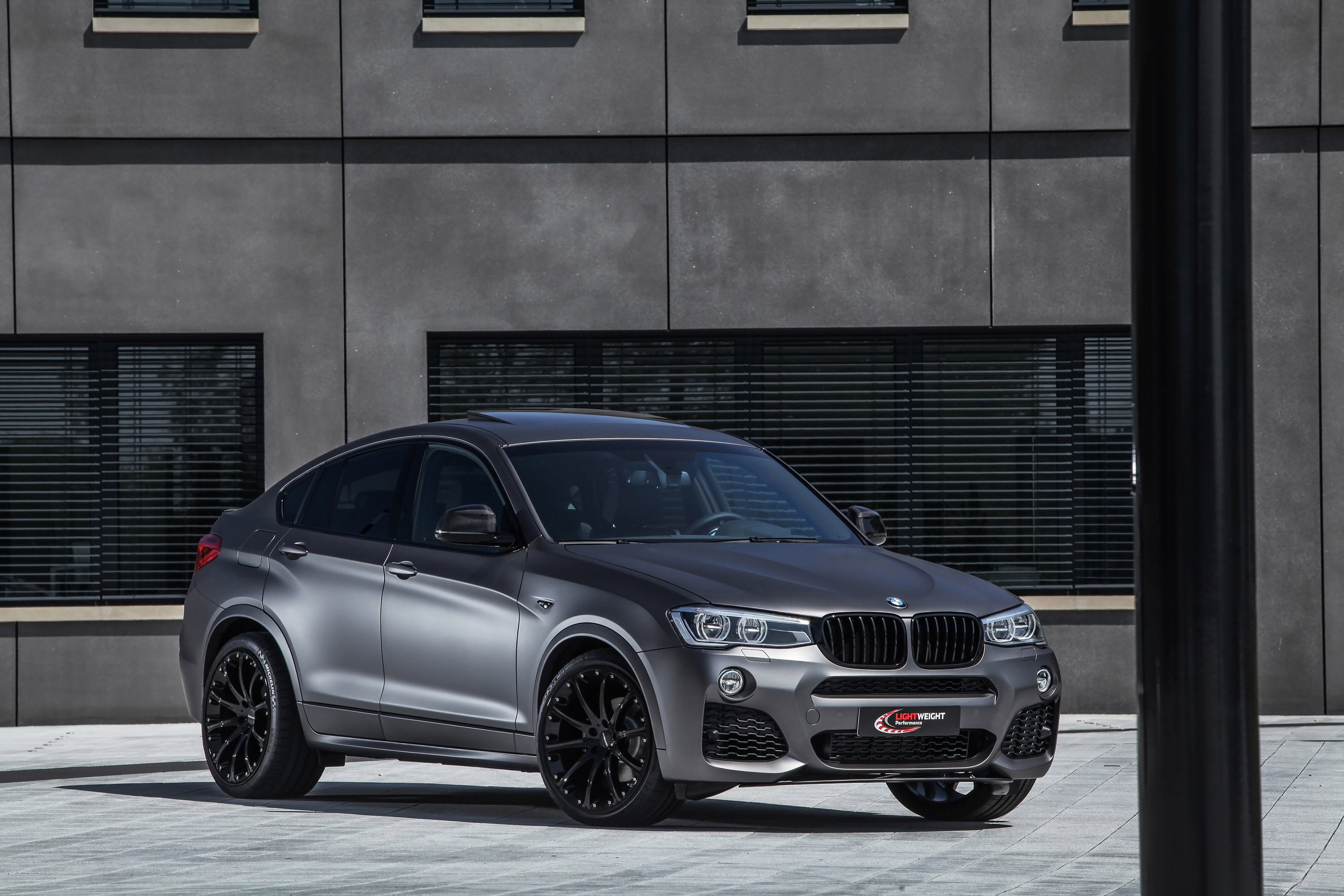 LIGHTWEIGHT BMW X4