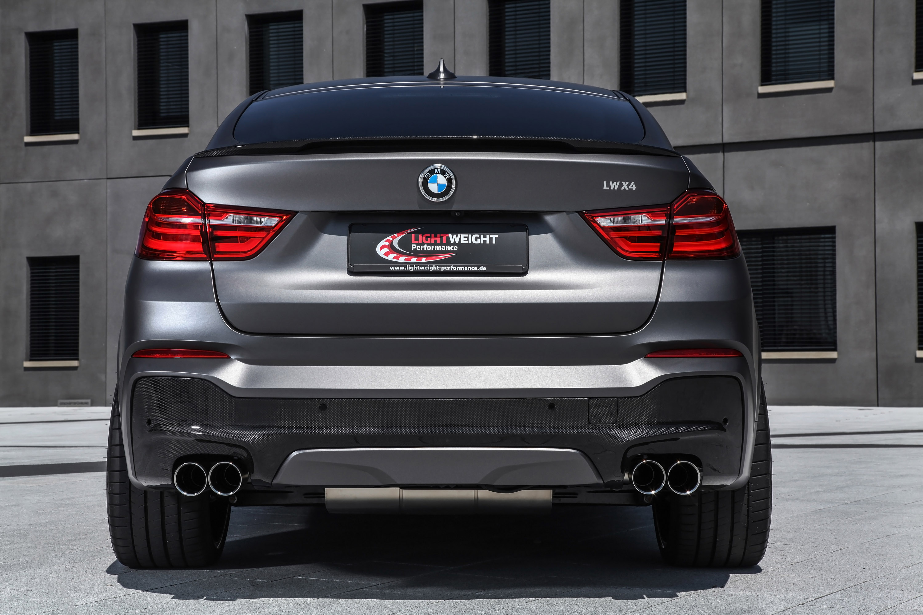 LIGHTWEIGHT BMW X4