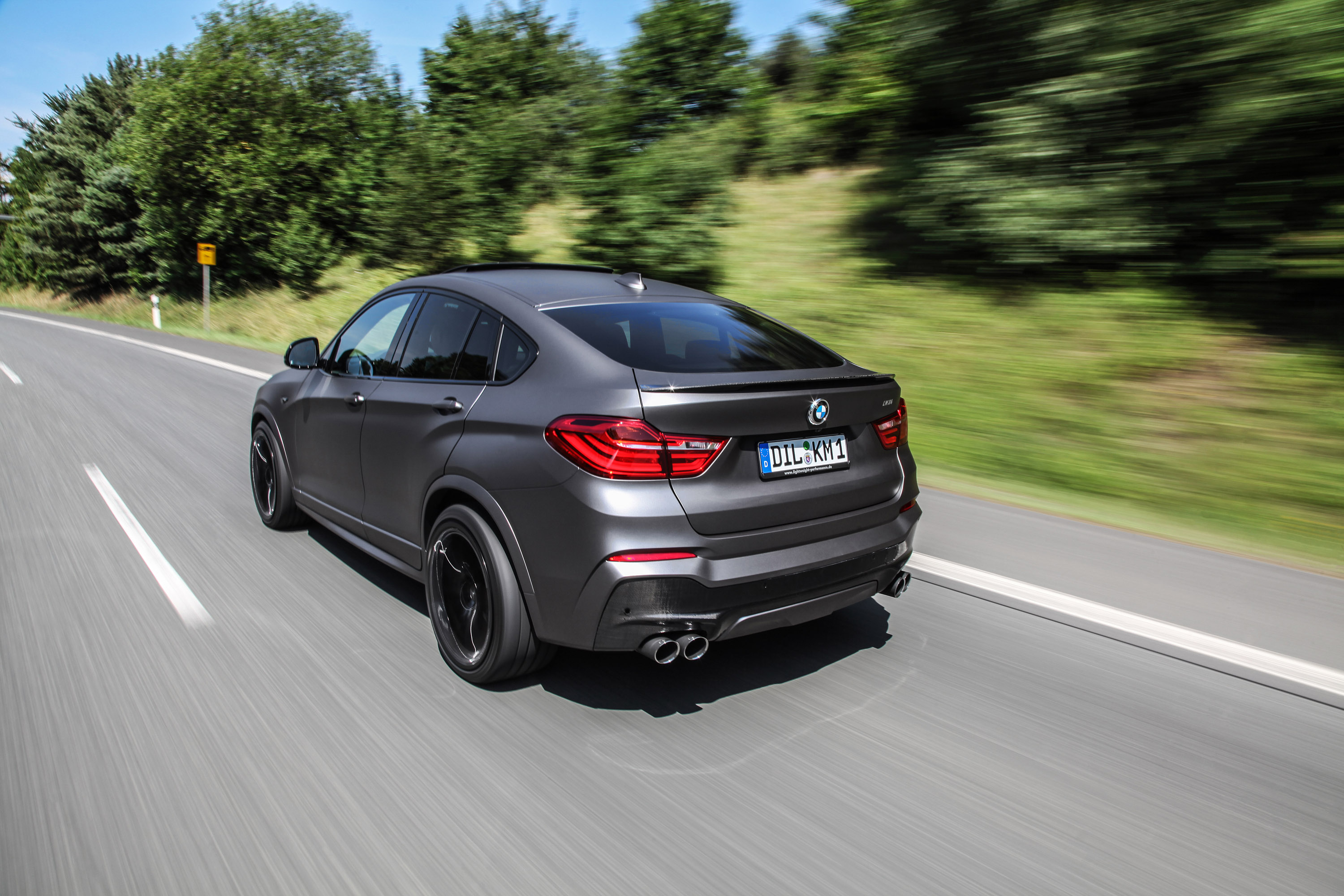 LIGHTWEIGHT BMW X4