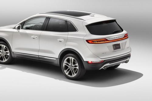Lincoln MKC (2015) - picture 9 of 13