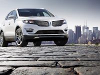 Lincoln MKC (2015) - picture 2 of 13