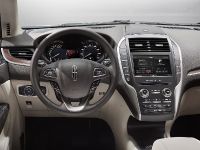Lincoln MKC (2015) - picture 10 of 13
