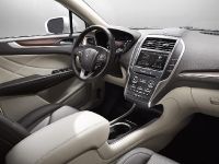 Lincoln MKC (2015) - picture 11 of 13